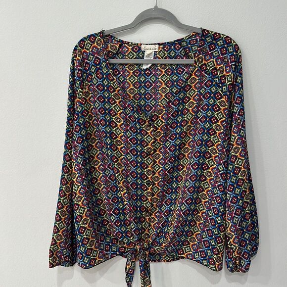 MULTICOLOR GEOMETRIC PRINT V-NECK TIE FRONT BLOUSE SZ LARGE - Picture 1 of 10
